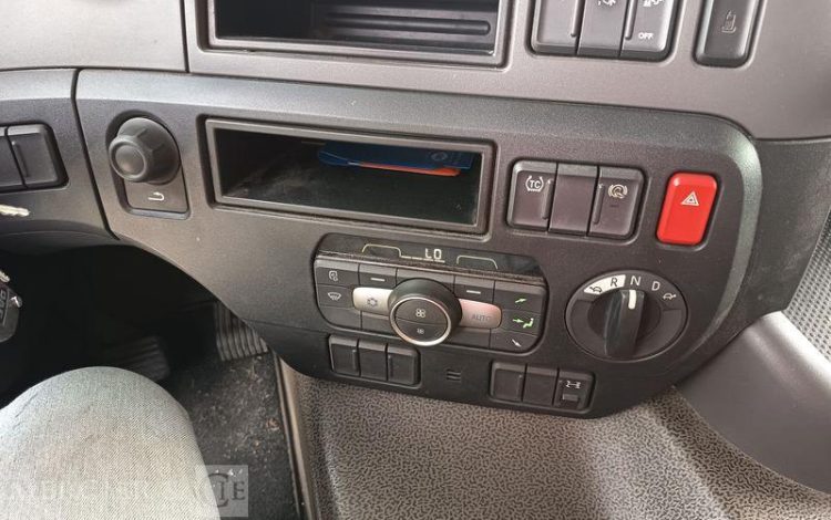 DAF CF 290 FA 4X2  GH-319-YS