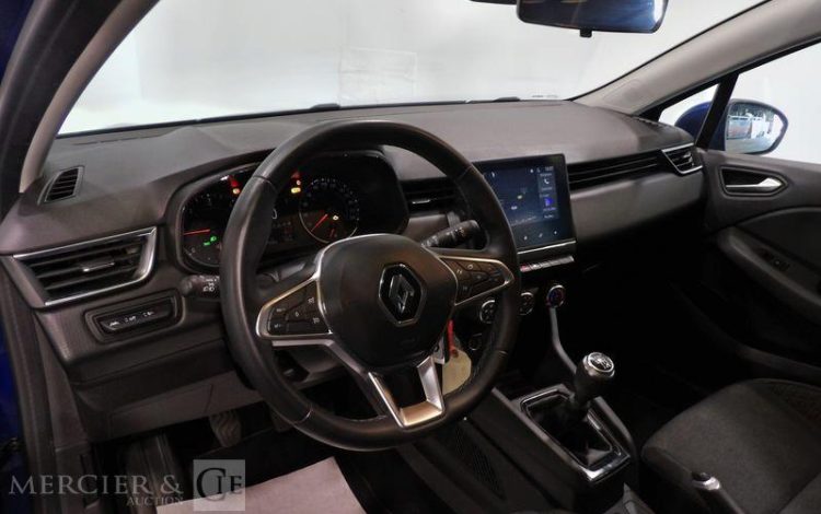 RENAULT CLIO BLEU GH-638-NN