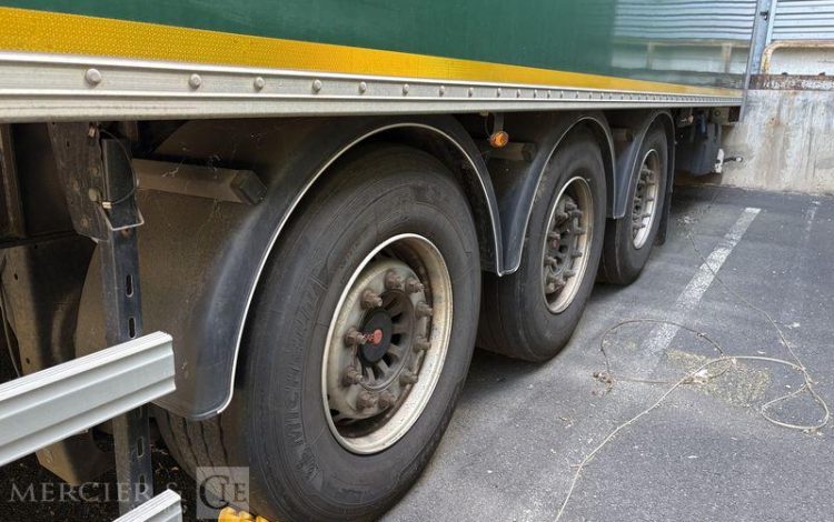 FRUEHAUF SREM FOURGON 3 ESSIEUX VERT GL-856-QN