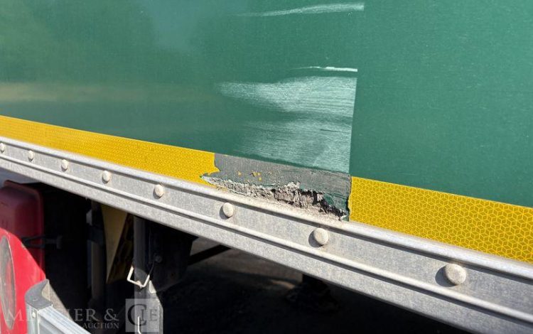 FRUEHAUF SREM FOURGON 2 ESSIEUX 27T VERT GL-939-QP