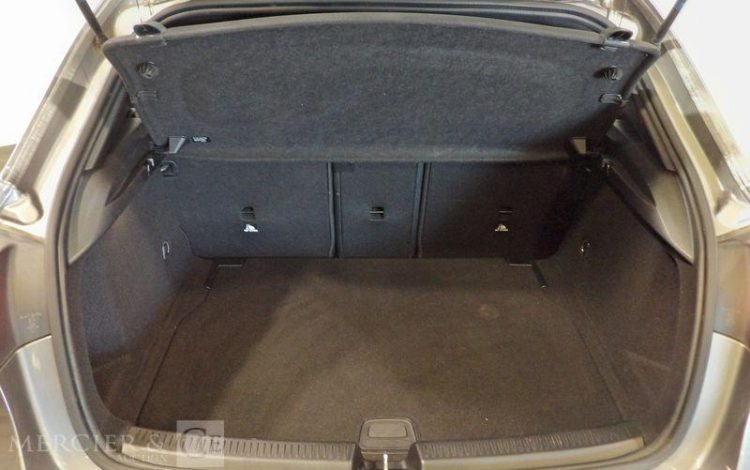 MERCEDES A180 GRIS GN-207-NS