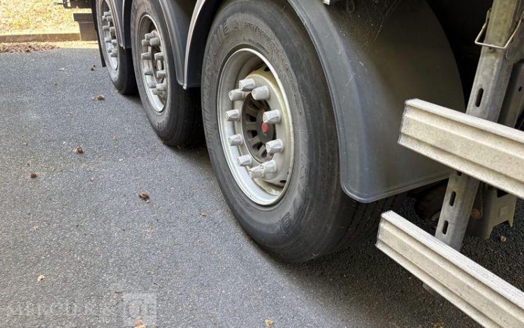 LECITRAILER SREM FOURGON 3 ESSIEUX 38T VERT GX-803-CZ