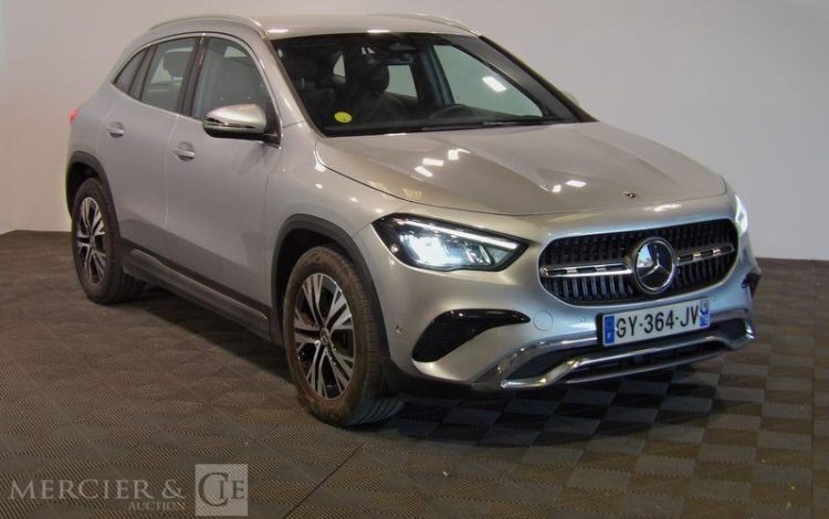 MERCEDES GLA 200 D  GY-364-JV