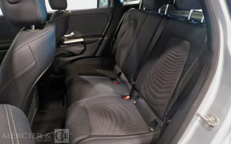 MERCEDES GLA 200 D  GY-364-JV