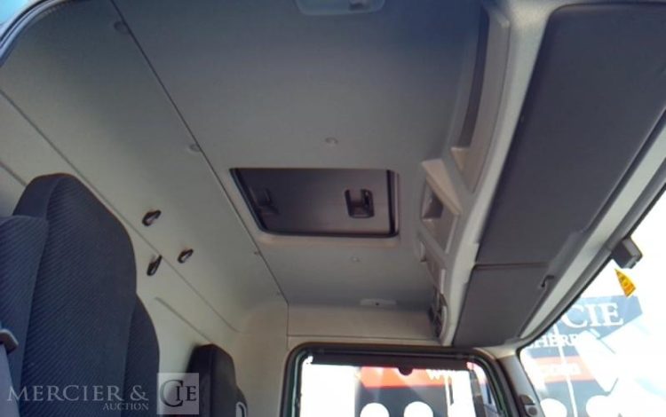 MERCEDES ATEGO 1324 PORTEUR HAYON  – 4X2 – PTAC 13T5  GZ-458-LJ