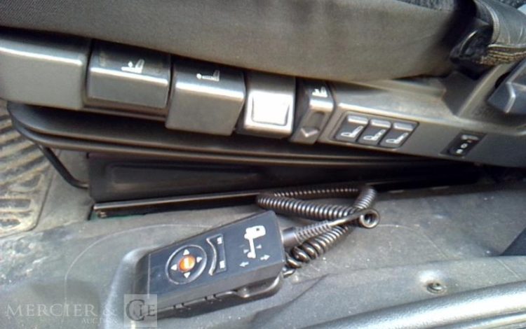 MERCEDES ATEGO 1324 PORTEUR HAYON  – 4X2 – PTAC 13T5  GZ-458-LJ