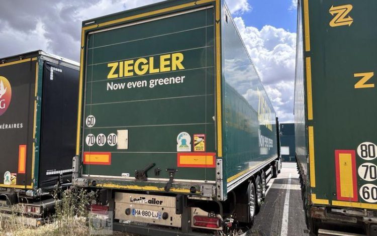 LECITRAILER SREM FOURGON 3 ESSIEUX 27T VERT HA-880-LJ