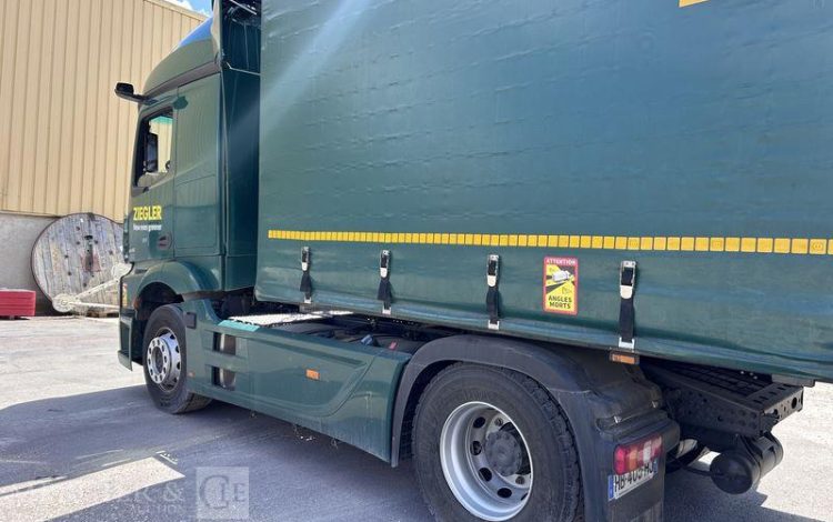 MERCEDES ACTROS 1846 VERT HB-405-HJ