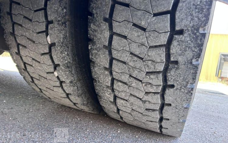 MERCEDES ACTROS 1846 VERT HB-405-HJ