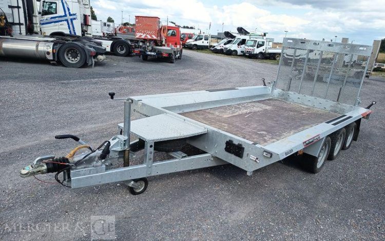 TEMARED REMORQUE PORTE ENGIN BUILDER 3 – 3 ESSIEUX – PTAC : 3,5 TONNES –  HC-640-PL