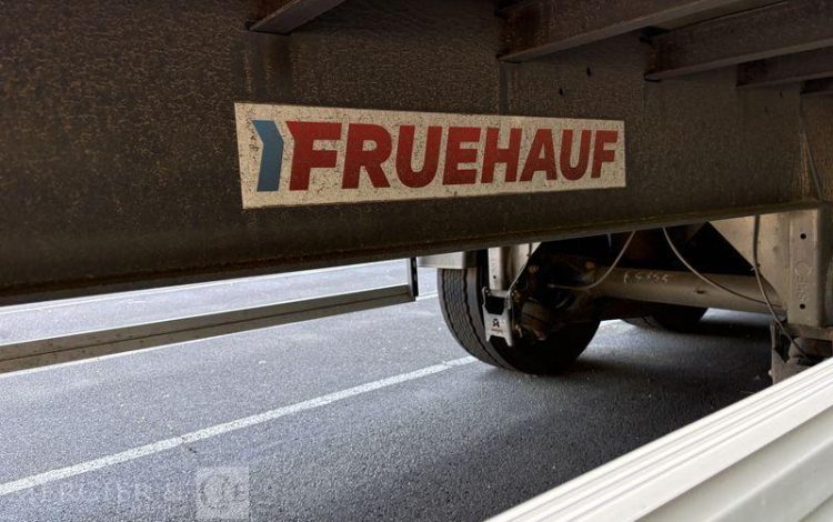 FRUEHAUF SREM FOURGON 3 ESSIEUX VERT HD-438-ZW