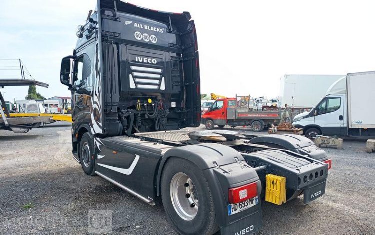 IVECO TRACTEUR ROUTIER S-WAY 580 – PTRA : 44 TONNES – DIESEL – 135534 KMS – ANNEE 2025 NOIR HD-693-MP