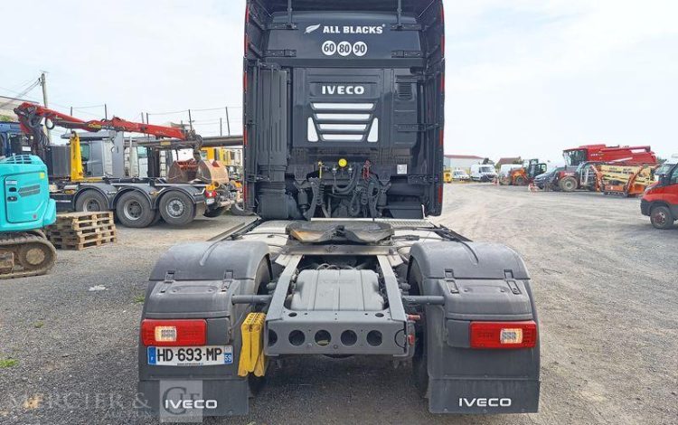 IVECO TRACTEUR ROUTIER S-WAY 580 – PTRA : 44 TONNES – DIESEL – 135534 KMS – ANNEE 2025 NOIR HD-693-MP