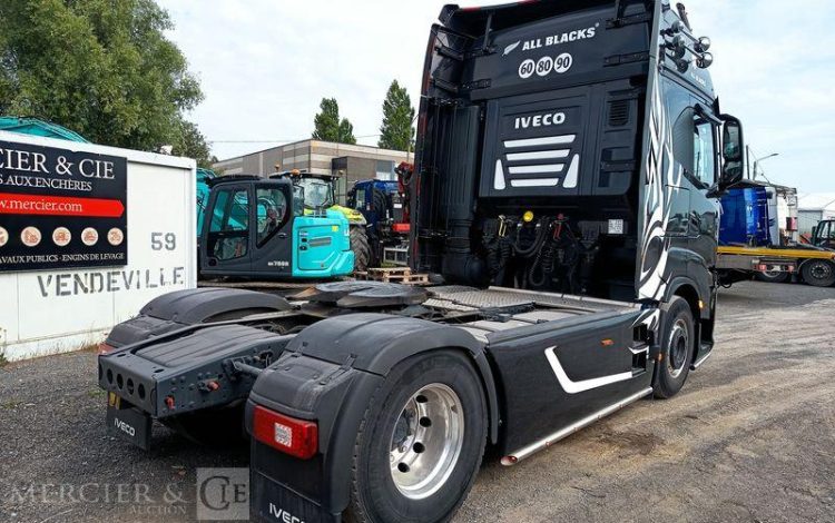 IVECO TRACTEUR ROUTIER S-WAY 580 – PTRA : 44 TONNES – DIESEL – 135534 KMS – ANNEE 2025 NOIR HD-693-MP