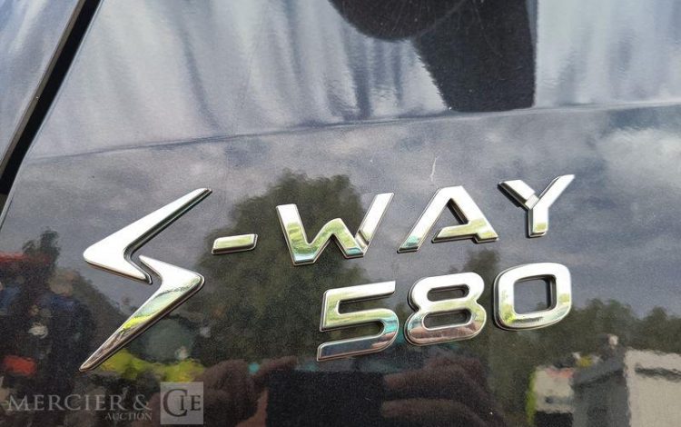 IVECO TRACTEUR ROUTIER S-WAY 580 – PTRA : 44 TONNES – DIESEL – 135534 KMS – ANNEE 2025 NOIR HD-693-MP