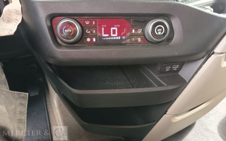 IVECO TRACTEUR ROUTIER S-WAY 580 – PTRA : 44 TONNES – DIESEL – 135534 KMS – ANNEE 2025 NOIR HD-693-MP