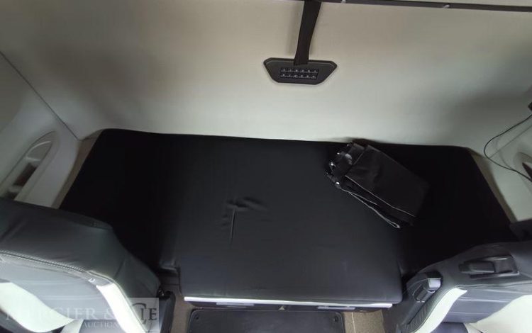 IVECO TRACTEUR ROUTIER S-WAY 580 – PTRA : 44 TONNES – DIESEL – 135534 KMS – ANNEE 2025 NOIR HD-693-MP