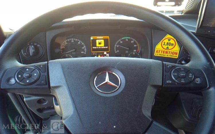 MERCEDES ATEGO 1524 BATTERIE HS PAS DE CG  HF-195-NX