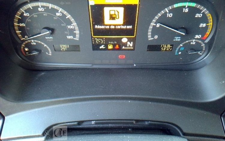 MERCEDES ATEGO 1524 BATTERIE HS PAS DE CG  HF-195-NX