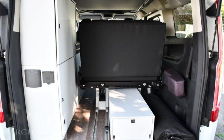 LAIKA CAMPING-CAR VAN KOSMO URBAN 2.0 ECOBLUE 130ch BVA BLANC HF-563-HS