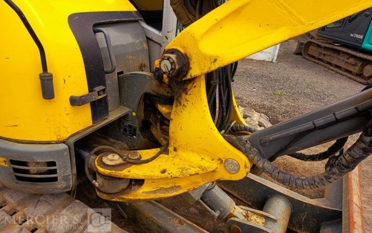 WACKER NEUSON PELLE SUR CHENNILLES EZ80 8,4 TONNES – DIESEL -1832 HEURES –  ANNEE 2021  WN01867