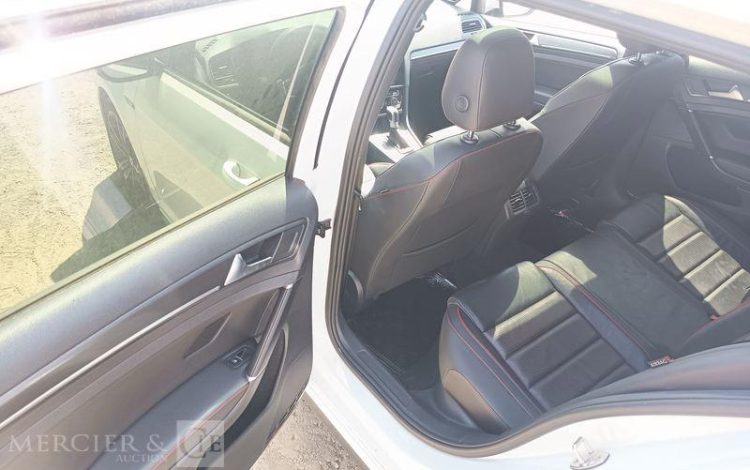 VOLKSWAGEN GOLF GTI – ESSENCE – 44630 KMS – POUR PIECES SANS CARTE GRISE BLANC WW-820-GP