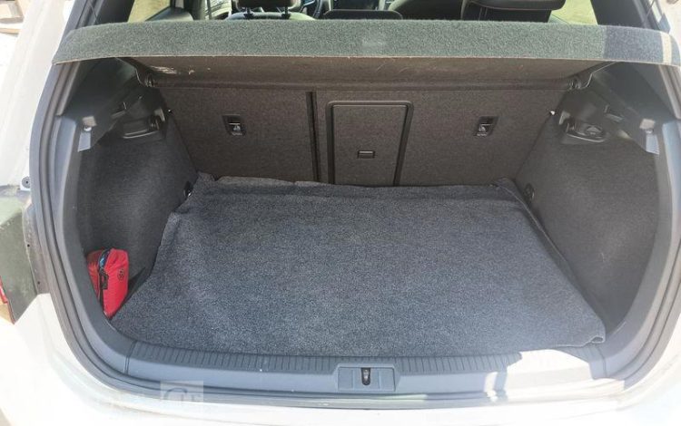 VOLKSWAGEN GOLF GTI – ESSENCE – 44630 KMS – POUR PIECES SANS CARTE GRISE BLANC WW-820-GP
