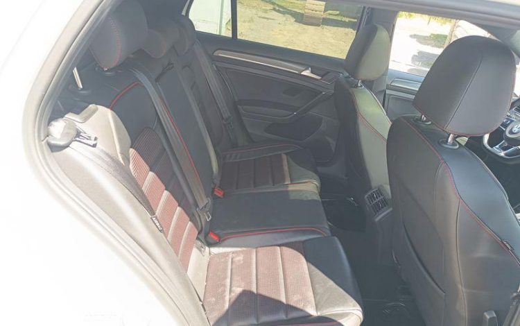 VOLKSWAGEN GOLF GTI – ESSENCE – 44630 KMS – POUR PIECES SANS CARTE GRISE BLANC WW-820-GP