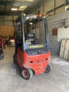LINDE CHARIOT ELEVATEUR ELECTRIQUE E20 -CAP 2T – 5754 HEURES ROUGE 7725
