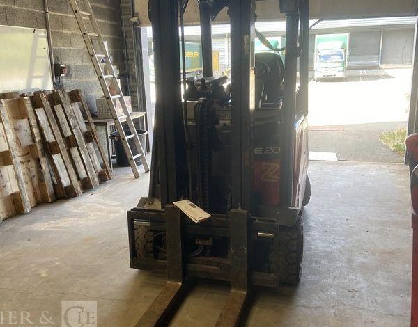 LINDE CHARIOT ELEVATEUR ELECTRIQUE E20 -CAP 2T – 5754 HEURES ROUGE 7725