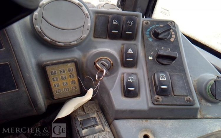 VOLVO CHARGEUSE ARTICULEE L25F – 2T – 2754H – AN2014  120302