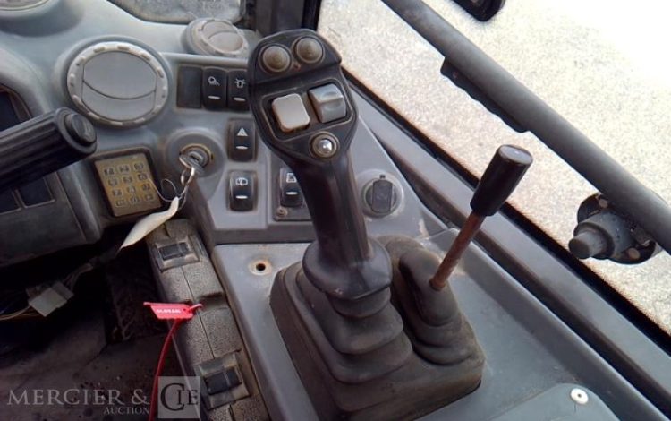 VOLVO CHARGEUSE ARTICULEE L25F – 2T – 2754H – AN2014  120302