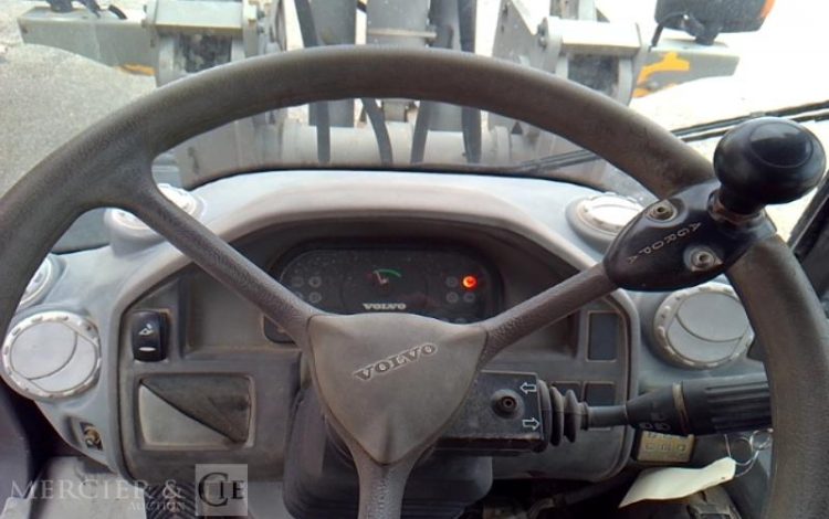 VOLVO CHARGEUSE ARTICULEE L25F – 2T – 2754H – AN2014  120302