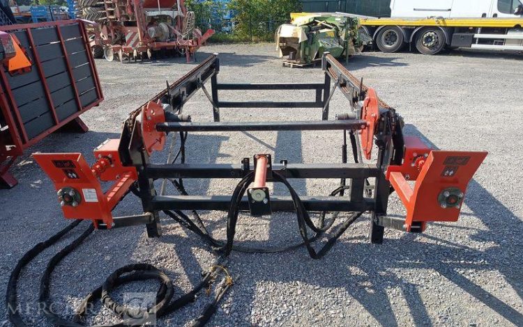 JAPA FENDEUSE TRONCONNEUSE JAPA 405 TRE  AVEC TABLE DE LEVAGE PALAX MIDI – ANNEE 2020  16889