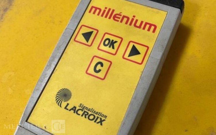 LACROIX MILLENIUM FC 15  FEU013640