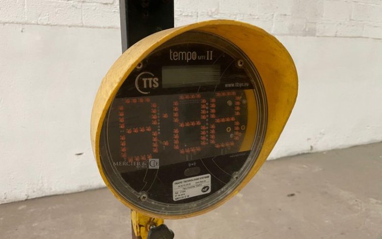 TEMPO KR11 01 C 19  FEU748206