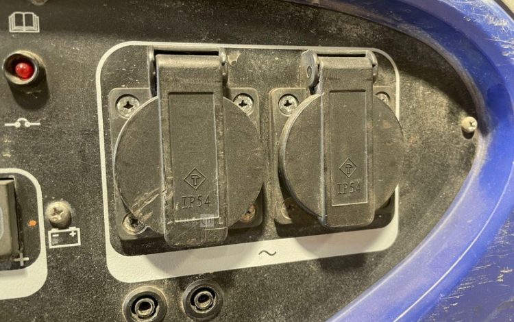 YAMAHA EF2400IS  GRO011350