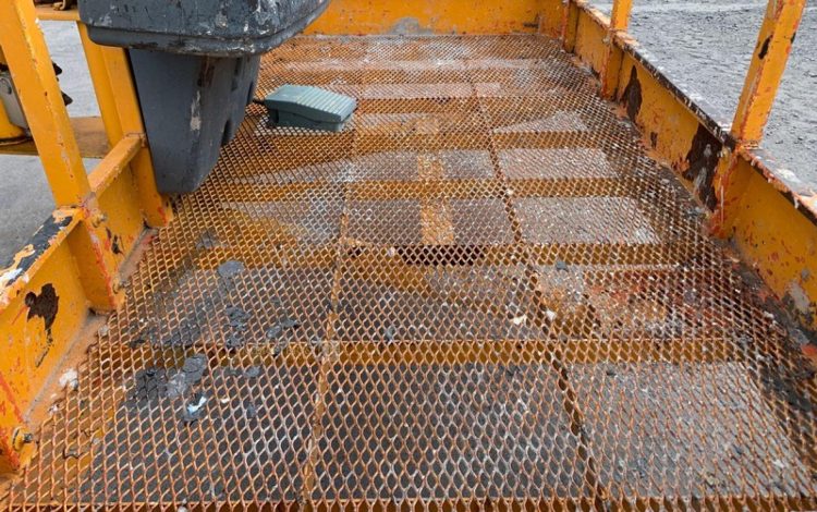 JLG 800AJ  TD27A1841
