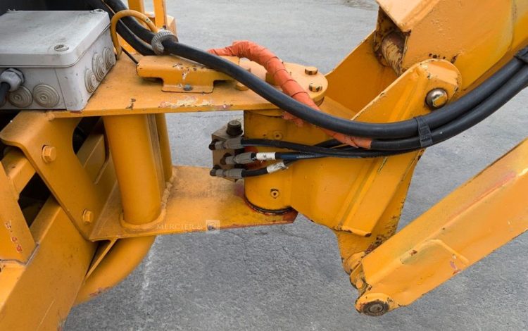 JLG 800AJ  TD27A1841