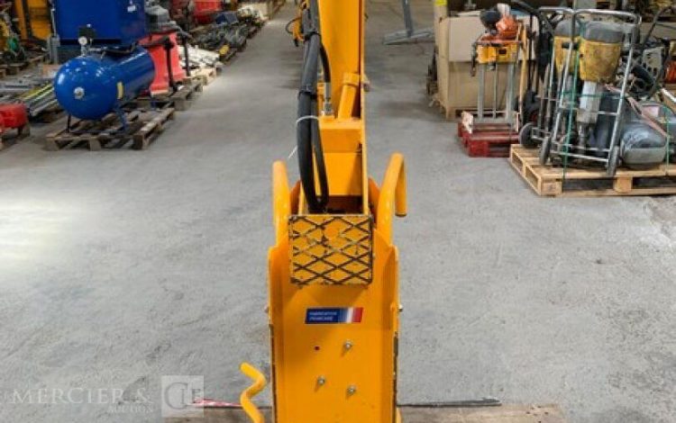 RABAUD 70092C  FEN010135