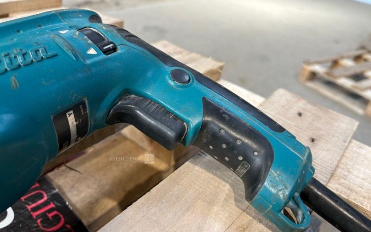 MAKITA HR2460  PER010439