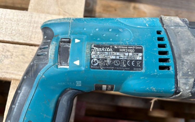 MAKITA HR2460  PER010439