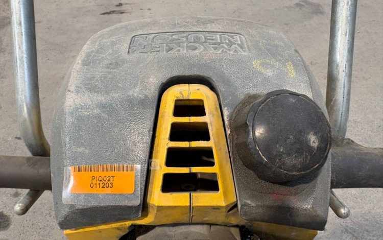WACKER NEUSON BH 65 32X160  PIQ011203
