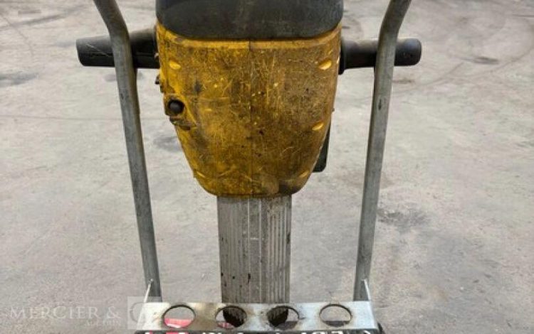 WACKER NEUSON BH 65 32X160  PIQ011244