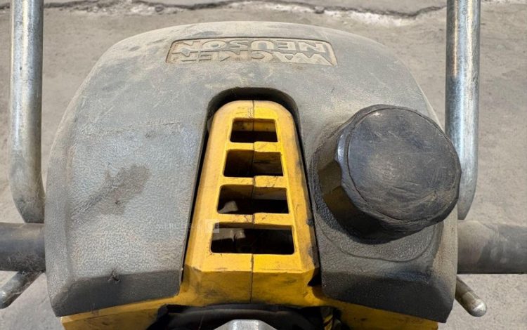 WACKER NEUSON BH 65 32X160  PIQ011244
