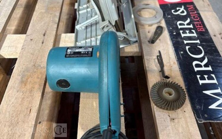 MAKITA 5903R  SCI010987