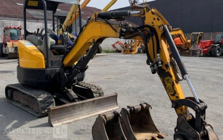 BOBCAT E26***EM  PEL010374