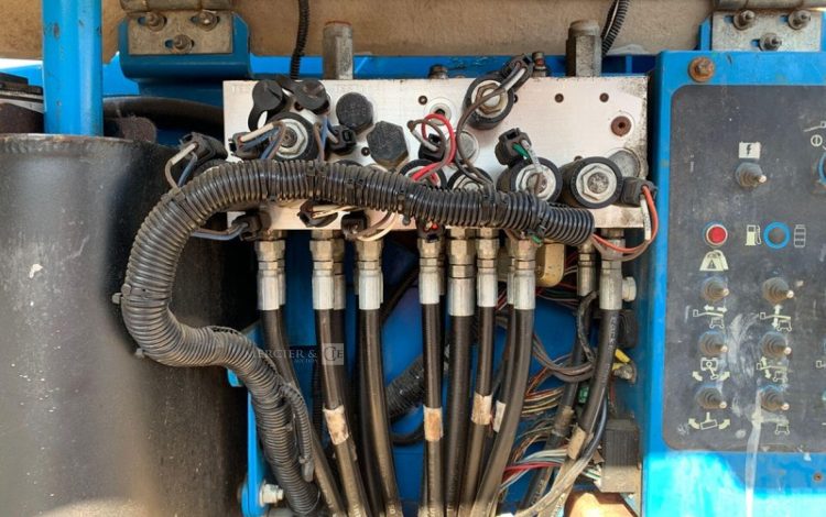 GENIE Z-51/30JRT  15AD2310