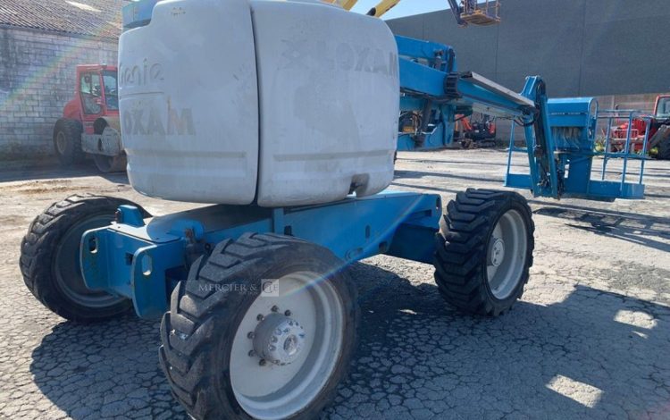 GENIE Z-51/30JRT  15AD2310