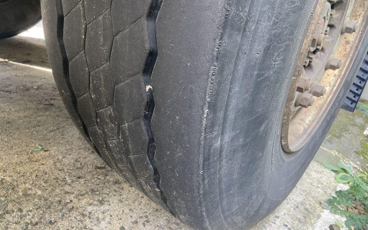 SRT SEMI REMORQUE FOURGON  CD-587-YH
